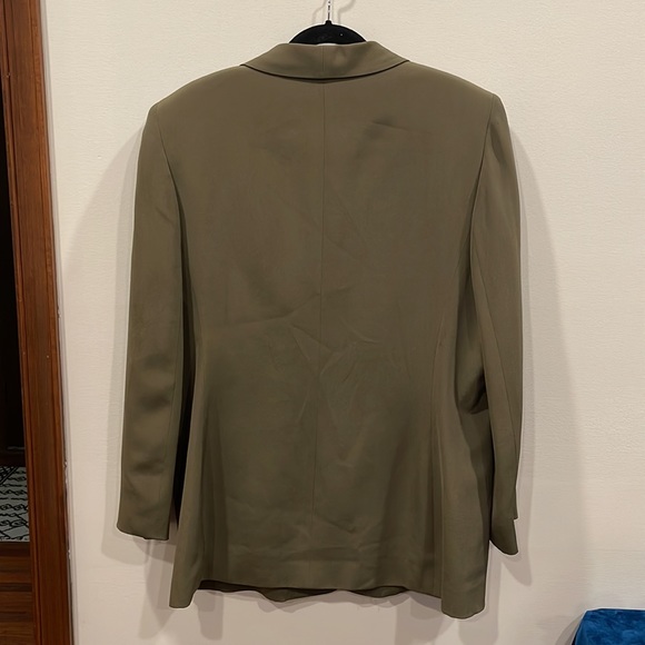 Kasper silk blazer. Olive green/grey 100% silk blazer with wood toggle closure. - Picture 2 of 5